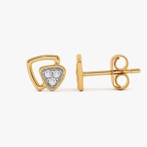Boucles d'oreilles clous en or jaune avec diamants de laboratoire en forme de triangle et grappe - Product Image 4