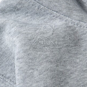 เสื้อฮู้ดผู้ชาย ผ้าฝ้าย 100% สีเทา ผ้าฟลีซสำหรับฤดูหนาว ทรงปกติ แห้งเร็ว ระบายอากาศได้ดี เป็นมิตรกับสิ่งแวดล้อม มีโลโก้ด้านหน้า - Product Image 3