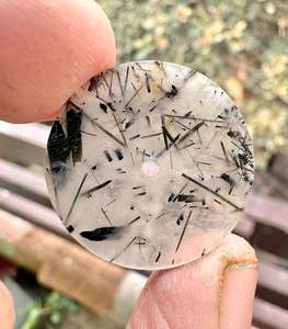 Esfera de Reloj de Cuarzo Rutilado Negro Natural, Piedra Preciosa Redonda con Orificio Central - Product Image 3