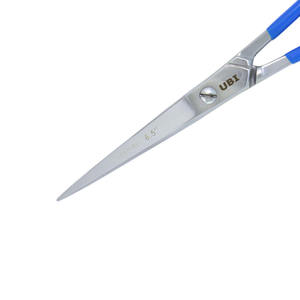 Ciseaux de coiffure professionnels UBI 6,5 pouces à lame tranchante en acier inoxydable 4Cr13 pour droitiers, manche en acier pour barbiers et salons - Product Image 3