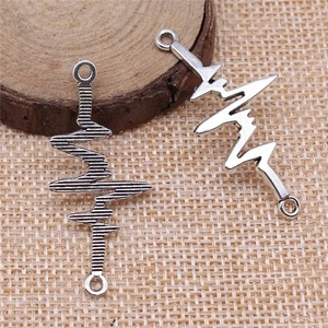 Connecteur de forme d'onde ECG 44x20mm en alliage de zinc argent antique <span class=keywords><strong>pour</strong></span> la décoration de porte-<span class=keywords><strong>badge</strong></span> d'infirmière - Product Image 2