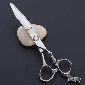Juego de tijeras profesionales para cortar y entresacar cabello de acero inoxidable de alta calidad – Peluquería de lujo para uso en salón - Product Image 5