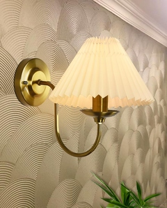 Lámpara de pared moderna nórdica de triple cabezal con globo de cristal, aplique LED minimalista de lujo para dormitorio, mesita de noche, sala de estar, pasillo - Product Image 3