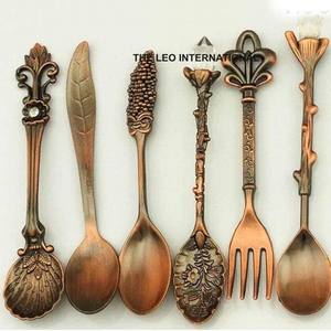 Retro Country High Quality Stainless Steel Metal Cutlery <b>Set</b> With Leafy Design Handle <b>Mirrored</b> Steel Portable Feature - Product Image 3