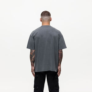 เสื้อยืดผู้ชายสไตล์วินเทจ สีน้ำตาลอมเทา ผลิตในประเทศปากีสถาน ผ้า 240 GSM 100% คอตตอน คอกลม ทรงยาว ซักย้อมแบบแอซิดวอช - Product Image 6