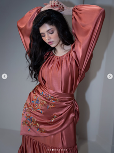 Kurta/Kurti décontracté en soie pour femme Age Innocence, coupe régulière, longueur au sol, évacuation de l'humidité, séchage rapide, toutes saisons, suspendu - Product Image 5