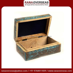 Joyero de madera tallado a mano con patrón de mano Hamsa para almacenamiento de joyas para mujer Opción Múltiple disponible a precio competitivo - Product Image 6