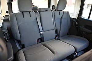 Jeep Wrangler Willys 4xe SUV 2024 Usado Original, Listo para Enviar a Todo el Mundo - Product Image 3