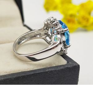 Anillo de Topacio Azul, Plata de Ley 925, Corte Ovalado, Estilo Clásico, Engaste de Garras, Piedra de Nacimiento de Noviembre - Product Image 3