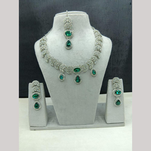 Ensemble collier et boucles d'oreilles en cristal et strass plaqué argent, style ethnique traditionnel, avec maang tikka pour mariage, JeweleMarket - Product Image 6