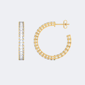 Pendientes de Aro Abierto con Diamantes de Corte Esmeralda de 5.20 CTW - Product Image 4