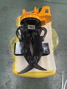 Accessori per Escavatori: Benna Idraulica da 3 Tonnellate con Pinza per Roccia e Tronchi in Vendita - Product Image 2