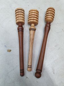 Bâtonnet à badigeonner en bois artisanal traditionnel de qualité supérieure, réutilisable, outil de cuisine rustique fabriqué par Apex Align - Product Image 2