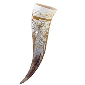 Corne à boire de style bateau Viking polie au design animal personnalisé Artisanat naturel pour bière et hydromel Style nautique AZ - Product Image 2