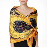 Écharpe carrée en soie de luxe pour femme, 90 cm, imprimé chaîne jaune et bleu marine, châle en satin avec logo personnalisé pour la femme élégante