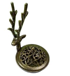 Brûleur d'encens en métal porte-encens en laiton antique de conception de renne pour la maison et l'usage décoratif religieux brûleur d'encens en laiton - Product Image 1