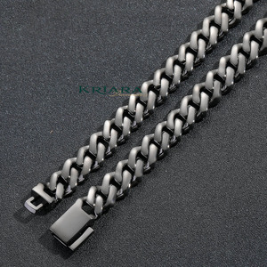 Pulsera de Cadena de Plata 925 con Baño de Rodio Negro para Hombre, con Moissanita de Corte Brillante Redondo, Micro Pavé, Estilo Hiphop, Eslabones Geométricos - Product Image 5