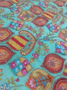 Tissu en coton peigné léger brodé de sequins imprimés, motif floral ethnique, pour la confection de vêtements et de robes pour femmes - Product Image 6