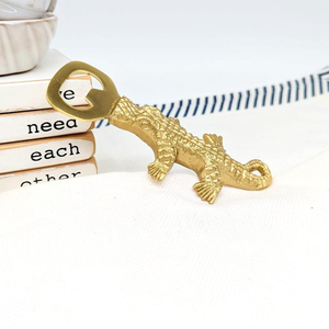 Ouvre-bouteille en métal Crocodile Doré Fait Main, Finition Or Décorative, Outil de Luxe pour Cuisine et Bar, Design Animal Vintage - Product Image 6