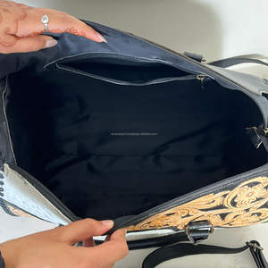 กระเป๋าหนังวัวแท้ลายดอกไม้สไตล์ตะวันตก งานแฮนด์เมด สำหรับงาน March Expo  รับผลิตแบบ OEM ODM ขายส่ง กระเป๋าสะพายไหล่ - Product Image 6