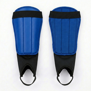 Protège-tibias légers pour hommes et femmes, protège-tibias professionnels durables, protège-tibias de football personnalisables - Product Image 1