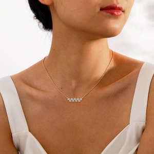 Nuevo Collar con Colgante de Plata de Ley 925 con 9 Piedras de Moissanita de 0.1 CT, Diseño Escalonado, Moderno, para Mujer - Product Image 3