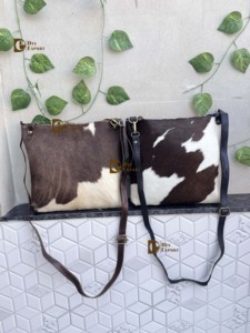 Sac à main élégant en cuir de vachette à poils, fait main, multi-usages, pour femme, idéal comme cadeau - Product Image 5