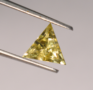 Zafiro Amarillo de Laboratorio, Corte Trillón, 14 mm, Gema Suelta, Corindón Genuino, Piedra Piramidal Creada en Laboratorio - Product Image 5