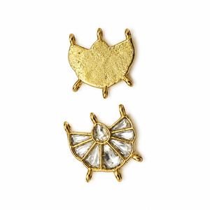 Collier ras-du-cou en laiton plaqué or avec pierres blanches et émail doré, motif papillon Kundan Pachi, connecteur de 6 mm pour bijoux de mariée - Vente en gros - Product Image 1