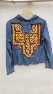 แจ็คเก็ตเดนิมปักลายสไตล์โบฮีเมียนวินเทจสำหรับเดินป่า ดีไซน์โบราณแบบโบฮีเมียน - Product Image 5