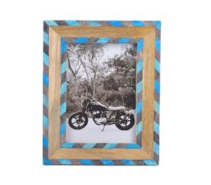 Marco de fotos con incrustaciones de madera y resina de calidad superior Patrón en zigzag en marrón natural y tonos de azul para interiores contemporáneos - Product Image 1