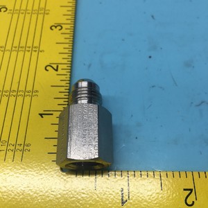 Conector AMAT 3300-02500 Hembra 3/8 T OD X 1/4 - Equipo y Piezas de Semiconductores de Confianza de Tradicción Global - Product Image 4