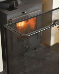 Protector de Chimenea Metálico Monarch Shield, Malla Fina, Resistente al Calor, Diseño Contemporáneo - Product Image 2