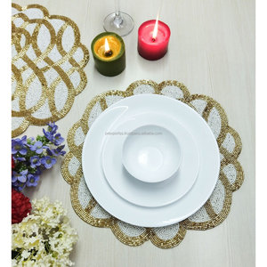 Salvamantel geométrico dorado con cuentas, hecho a mano, de cuentas de vidrio redondas, con borde festoneado, blanco, para mesa de comedor, decoración de lujo para mesa. - Product Image 4
