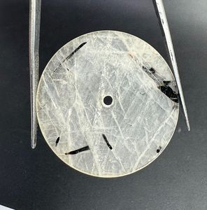 Pierre de cadran en Rutile Noir à coupe plate, épaisseur 1 mm, trou central 2 mm, classique, élégante, faite à la main, accessoire de montre en vrac, 31,50 mm - Product Image 3