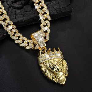 Pendentif tête de lion plaqué or jaune avec pierre moissanite couronnée, collier hip hop pour homme - Product Image 4