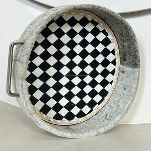 Bandeja de Exhibición Grande de Cuero Hecha a Mano, Bandeja de Servicio Moderna de Lujo para Hotel, Bandeja de Escritorio a Cuadros Blancos y Negros para Oficina - Product Image 5