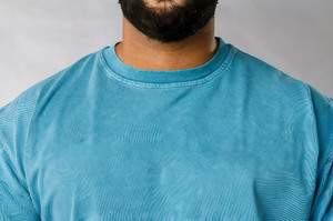 Camiseta Unisex Oversize con Lavado Ácido – Camiseta de Algodón Lavado de Corte Cuadrado Estructurado para Streetwear Contemporáneo - Product Image 5