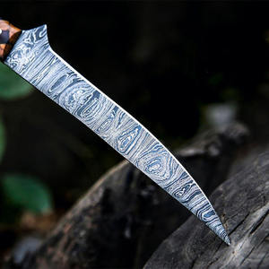 Couteau à fileter en acier de Damas avec manche en bois, lame à pointe clip et bord droit, couteau de chasse - Product Image 4