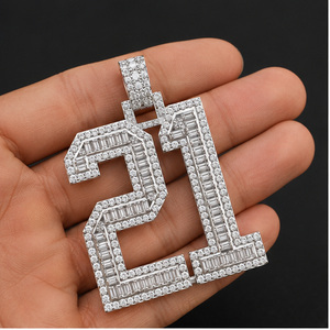 Colgante de Plata 925 con Moissanita y Número Inicial, Estilo Hip Hop, Unisex, Joyería Fina, Regalo para Hombres y Mujeres - Product Image 3