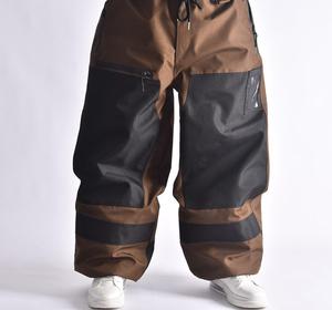 Pantalon de ski imperméable unisexe marron et noir, isolé, avec cordon de serrage à la taille, passants pour ceinture et poignets élastiques pour les sports d'hiver - Product Image 1