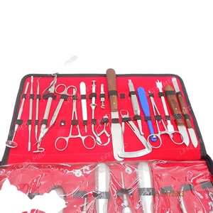 Ensemble d'instruments chirurgicaux dentaires manuels en acier inoxydable certifiés CE Classe I pour interventions chirurgicales, étui rouge - Product Image 3
