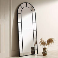 Grand miroir en fer de qualité ronde et de nombreuses formes Horloge murale en métal pour une utilisation temporelle et une décoration murale disponible à un prix abordable