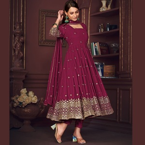 Traje Anarkali de Primera Calidad para Mujer en Color Rosa Oscuro, Manga 3/4, Georgette Crepe, Semi-cosido, para Bodas y Fiestas - Product Image 1