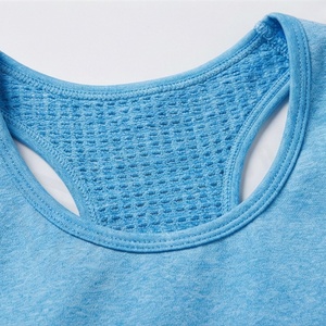 Conjunto de yoga sin costuras para mujer, dos piezas, sujetador deportivo con leggings para gimnasio, correr, actividades atléticas, entrenamiento, fitness, ropa deportiva. - Product Image 4