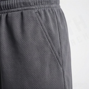 Shorts Jogger Homme en Coton French Terry Oversize avec Logo Personnalisé, Sérigraphie, Effet Vintage Délavé et Strass - Product Image 5