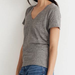 Camiseta Casual de Cuello en V para Mujer, Algodón Premium, Talla Grande, Moda, Suave, Transpirable, Ropa de Verano, Logotipo Personalizado, Marca Privada 2028 - Product Image 1