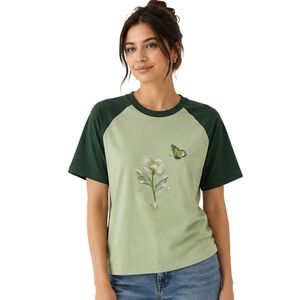 เสื้อยืดแร็กแลนสีเขียวเซจและสีเขียวฟอเรสต์สำหรับผู้หญิง พิมพ์ลายดอกไม้และผีเสื้อ คอกลม แขนสั้น ผ้าฝ้ายลำลอง รับผลิตแบบ OEM ODM ตามสั่ง - Product Image 1