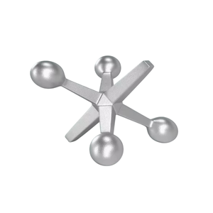 Sculpture de table en aluminium moulé, finition argentée brillante et polie, design élégant, fournisseur en gros - Product Image 4