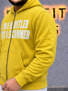เสื้อฮู้ดซิปสีเหลืองสำหรับผู้ชาย พิมพ์ลาย I'm A Hustler Not A Scammer สไตล์ลำลองทรงโอเวอร์ไซส์ ผ้าฟลีซ เสื้อฮู้ดซิปผู้ชาย - Product Image 4